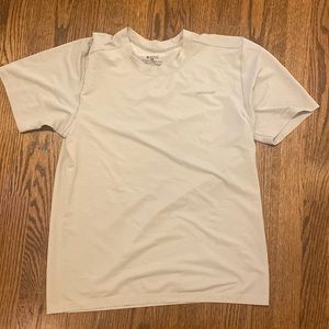 Patagonia men’s grey tshirt